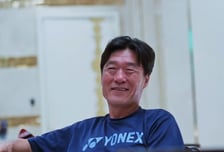 "정몽규 회장이 홍명보 선임 지시" 폭로했던 이임생 '싱글벙글' 웃음 왜? 동남아 SNS '깜짝 등장' 이유는