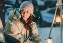'유부녀 킬러' 공효진, 총알 대신 심장 겨눈 로맨스 장인