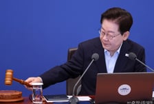 [속보]李대통령 "핵심산업 기술보호가 국가 안보…국정원·경찰, 대응 철저"