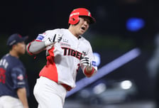 '왜' 한화는 외면했나 'KIA 트레이드 초대박' 조짐→KBO 최초 역사 '이 선수' 없었다면 불가능했다