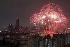 하룻밤 600만원...'불꽃축제 명당' 호텔 객실 거품