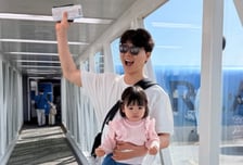 "내리겠다" 짐 뺐더니…박수홍 "다시 탈게요" 비행기 탑승 지연 논란