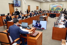 與, '코인·부동산감독원' 입법 속도전 촉구…"공청회 열자" 제안