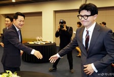 한동훈, 취임 1년 맞은 장동혁에 "사당화로는 李정권 폭주 못막아"