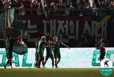 '추가시간의 기적' 황선홍호 대전, 울산에 2-1 대역전 드라마... 정재희·루빅손 연속골 폭발 (종합)
