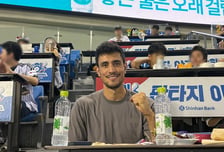 '떡볶이-치킨 즐겼다' 우리카드 외인 듀오 특별한 야구장나들이, 2년차 아라우조 "집 돌아온 느낌, 목표는 굳이 말 안해도"