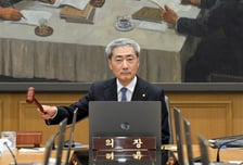 1년9개월만에 '기준금리 3% 시대'…한은, 물가 우려에 '백투백' 인상