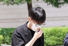 집단 성폭행 다음날 "행복한 생일" 라방…추락한 아이돌 [뉴스속오늘]