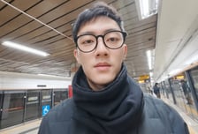 전두환 손자 '택배 상하차' 생계...직업병 고충