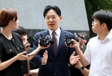 '국정조사 선서 거부' 박상용 검사 경찰 출석…"허무맹랑 고발"