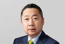 박정원 두산 회장 "네팔 직원 무사 귀환 최우선 과제 삼을 것"