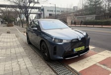 뒷좌석과 대화 편한 전기 SUV…BMW '뉴 iX'[메소드시승기]