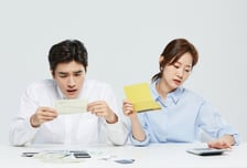 "처가는 연금 빵빵, 용돈 줄이자" 시부모에 더 주자는 남편에 '분통'