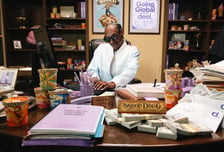 "아이스크림 시식, 월급 1400만원"...유명 래퍼 회사 '파격'