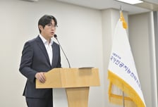 취임한 하정우 AI전략위 부위원장 "AI 혜택 확산되도록 걸림돌 없앤다"