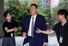 '내란 가담 혐의' 김명수 전 합참의장, 첫 공판서 혐의 부인