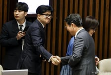 한동훈, '식약처 로비 의혹' 김승원에 "공개질의한다…청탁 문자했나"