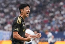 손흥민 패션 브랜드 'NOS7' 운영 중단…"축구에 온전히 집중"