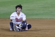 최근 10G 타율 0.417에 고작 8득점이라니... '돌아오지 않는 1번 타자' 두산은 홈 밟고 포효하는 박찬호가 그립다