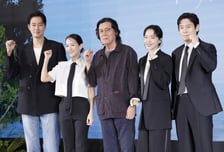 이창동, 베네치아서 또 웃을까…'가능한 사랑'으로 수상 도전
