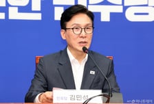 김민석 "조국혁신당, 연대 저해하는 언급 조심해야...합당은 미정"