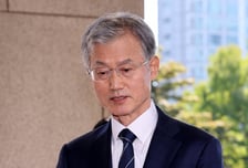 부친상 후 첫 출근 조희대 대법원장, 대법관 재제청 입장 고심 돌입