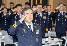 "경찰이 부족했다" 고개 숙인 신임 경찰청장 대행, 곧장 제주로