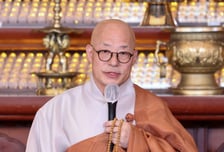 '1000억 예산' 조계종 이끄는 총무원장…연임 진우스님 "새 도약" 다짐