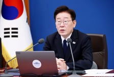李대통령 "철저히 낮은 자세로, 협조적으로 업무 임해 달라"