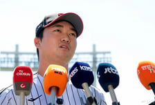 고우석, '친정팀' LG 복귀하자마자 1군 등록…"오늘 등판할 수도"