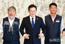 이 대통령, 양대노총과 차담…"메가프로젝트 성공해야" 당부