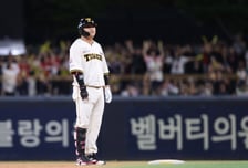 '볼볼볼볼' 이의리 9회 또 블론, 변우혁이 끝냈다! KIA, 선두 KT 잡고 짜릿 4-3 역전승 [광주 현장리뷰]