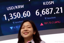 장중 1340원대 진입한 환율…경상흑자에 연말 1300원 전망도