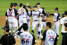 '초대박' 심상치 않은 LG 상승세, 5G 연속 불펜 무실점→문보경도 완전히 살아났다! 이게 바로 '디펜딩 챔피언' 저력인가