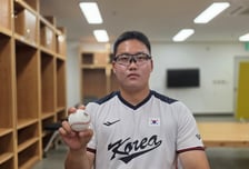 '문동주 이후 5년만' 진흥고 1R 보인다! 148㎞ 김민훈은 정반대 스타일 "일본·대만, 힘보다 커맨드로 잡겠다" [인터뷰]