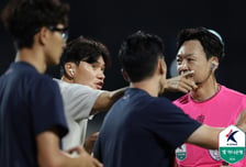 "한 번도 못 이겨서... 오늘은 너무 특별한 날" 지독한 안양 징크스 털어낸 정경호 감독 '솔직 고백' [안양 현장]