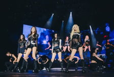 에스파, 네 번째 월드투어 본격 시동 "빗속 상파울루부터 산티아고 완판까지"