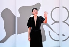 '가능한 사랑' 전도연, 칸 이어 '베니스의 여왕' 자리에도 오르나?