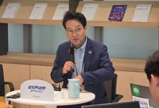 안민석표 '벽깨기' 본격화…"지자체와 뜨거운 연애 하겠다"