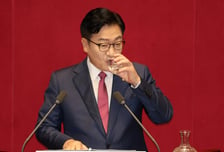 정점식 "사적이익 도모 세력과 개헌 논의 안해"…與 "극우 유튜버냐"
