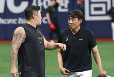 '이병규 코치 합류' PS 탈락 확정 키움, 주루코치는 '왜' 또 바꿨나 "분위기 쇄신 차원... 내년도 봤다" [잠실 현장]