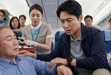 "기내서 쓰러진 환자, '갤워치' 채워 살렸다"...손목 위 심장 주치의 '톡톡'