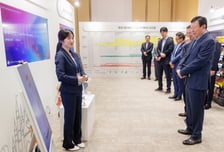 롯데, 자체 AI 디자인 플랫폼 개발한다..."앞으로 60년 준비"