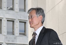 조희대 대법원장 "법원, 정치권력 부당한 간섭 없이 재판해야"