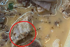 '조선압록강담배공장'...국밥서 황당한 이물질