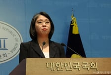 [속보]용혜인 장관 후보자, 자진 사퇴…"성평등사회 위한 결심과 함께 내려놓겠다"