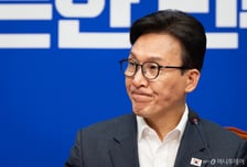 "盧탄핵 전조와 비슷" vs "전혀 도움 안돼"…與 '노선 갈등' 점입가경