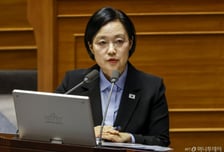 野 "한동훈에 질문 총리실 직원, 책임져야"…한성숙 "재발 방지책 마련"