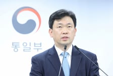 통일부, 北 김정은 '역점사업' 강동군병원 의료장비 166종 지원 추진