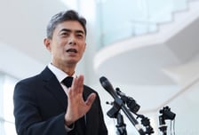 강신철 "사관학교 통합 필요…쿠데타 가담은 육사 일부의 문제"